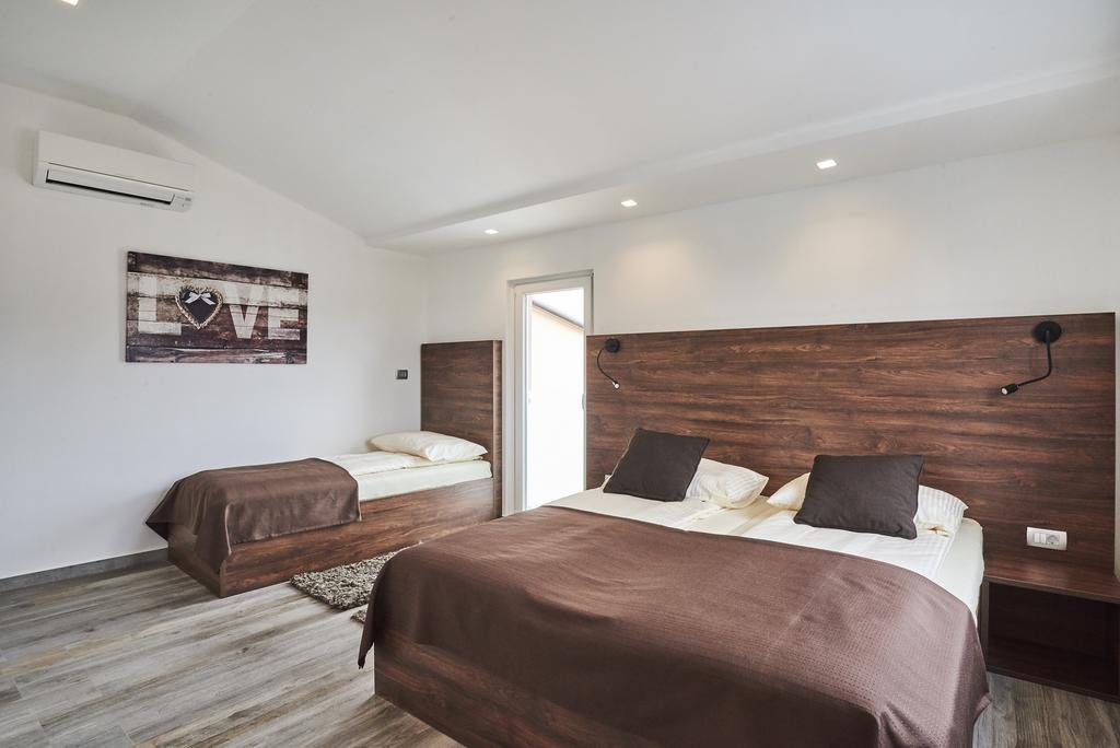 Apartments Tre Perle 乌马格 外观 照片