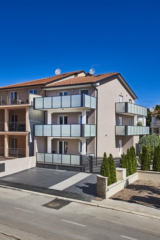 Apartments Tre Perle 乌马格 外观 照片